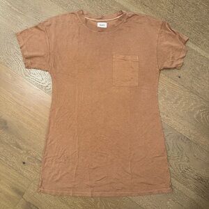 MATE Men's Short-Sleeve Pocket Tee in Rust Brown